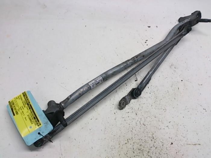 Wiper mechanism from a Volvo V60 I (FW/GW) 1.6 DRIVe 2014