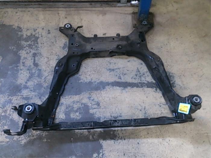 Begagnade Underram Volvo V60 I (FW/GW) 1.6 DRIVe Pris € 52,50 Marginaltabell erbjuds av Reclycar De Boer BV