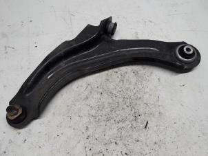 Used Front wishbone, left Renault Clio IV (5R) 1.5 dCi 90 FAP Price € 52,50 Margin scheme offered by Reclycar De Boer BV