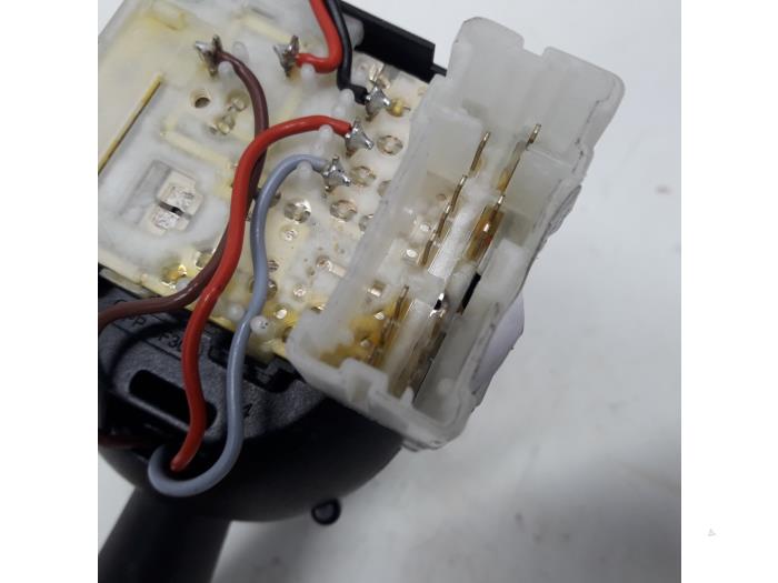 Interruptor de luz de un Renault Captur (2R) 1.5 Energy dCi 110 FAP 2016