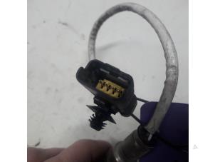 Lambda probe from a Peugeot 208 I (CA/CC/CK/CL) 1.2 Vti 12V PureTech 82 2015