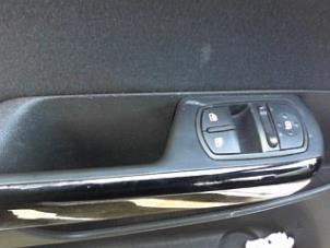 Gebrauchte Elektrisches Fenster Schalter Opel Corsa Preis € 36,75 Margenregelung angeboten von Reclycar De Boer BV
