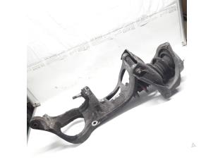 Used Front shock absorber, right Peugeot 407 SW (6E) 2.0 HDiF 16V Price € 42,00 Margin scheme offered by Reclycar De Boer BV