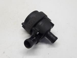 Used Water pump Opel Movano Combi 2.3 BiTurbo 16V FWD Price € 42,00 Margin scheme offered by Reclycar De Boer BV