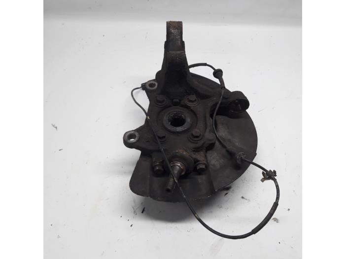 Front wheel hub from a Volvo XC90 I 2.4 D5 20V 2003