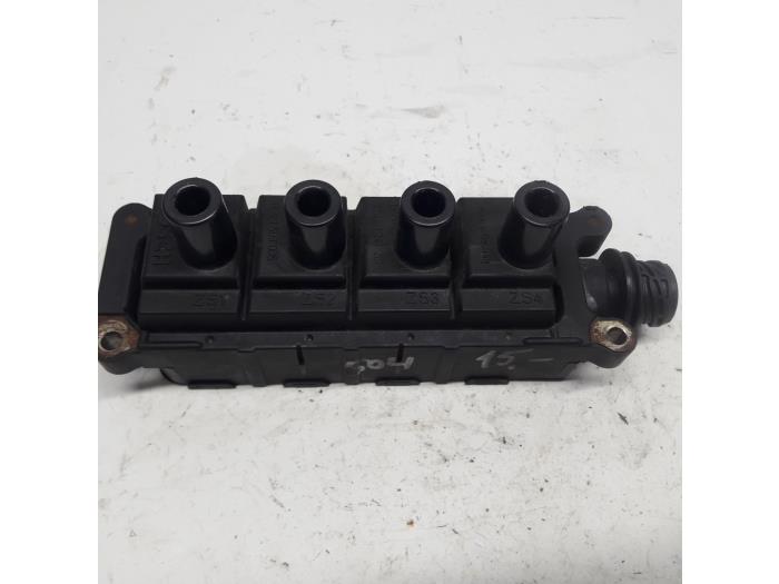 Ignition coil from a BMW 3 serie (E46/4) 316i 2000