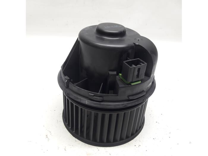 Heating and ventilation fan motor from a Ford S-Max (GBW) 2.0 Ecoboost 16V 2010