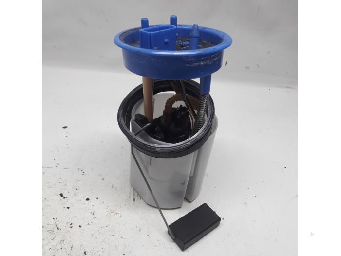 Gebrauchte Kraftstoffpumpe Elektrisch Seat Ibiza IV (6J5) 1.0 EcoTSI 12V Preis € 131,25 Margenregelung angeboten von Reclycar De Boer BV
