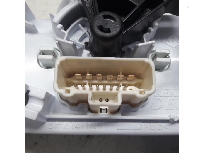 Panel de control de calefacción de un Renault Kangoo Express (FW) 1.5 dCi 90 FAP 2019