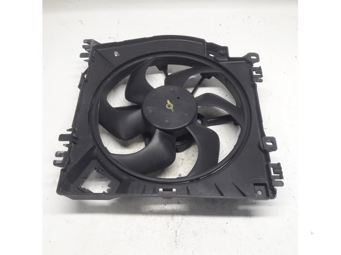 Gebrauchte Kühlrippe Motor Renault Clio III (BR/CR) 1.2 16V Tce Preis € 26,25 Margenregelung angeboten von Reclycar De Boer BV