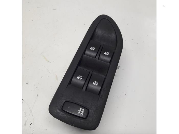 Usados Interruptor de ventanilla eléctrica Renault Vel Satis (BJ) 2.2 dCi 150 16V Precio € 36,75 Norma de margen ofrecido por Reclycar De Boer BV