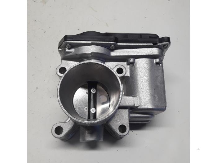 Throttle body from a Renault Clio 2007