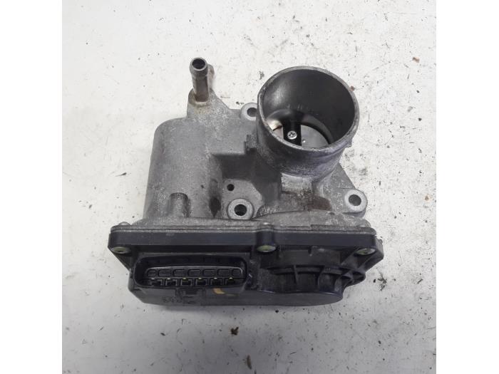 Usagé Boitier papillon Citroen C1 1.0 Vti 68 12V Prix € 26,25 Règlement à la marge proposé par Reclycar De Boer BV