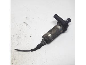 Used Booster pump Renault Master IV (EV/HV/UV/VA/VB/VD/VF/VG/VJ) 2.3 dCi 16V Price € 52,50 Margin scheme offered by Reclycar De Boer BV