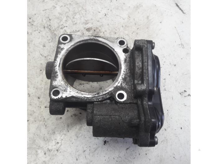 Używane Przepustnica Renault Master III (EV/HV/UV/VA/VB/VD/VF/VG/VJ) 2.3 dCi 16V Cena € 26,25 Procedura marży oferowane przez Reclycar De Boer BV