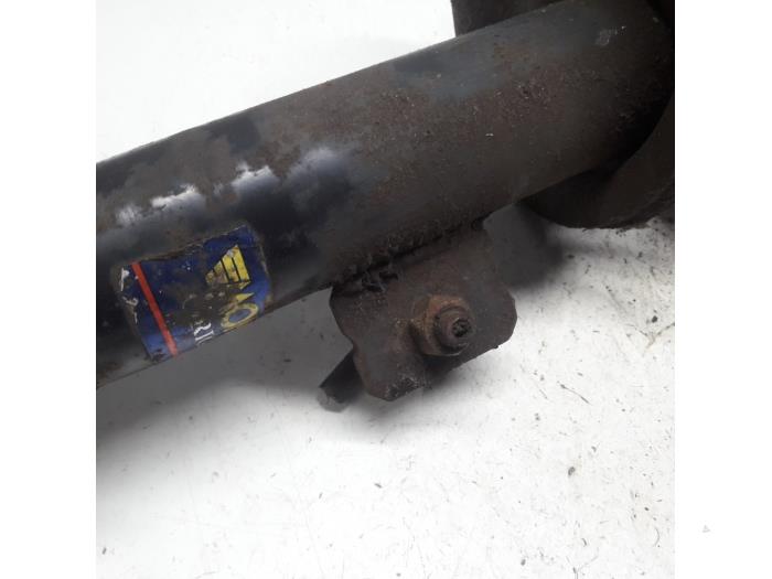 Front shock absorber, right from a Peugeot 206 (2A/C/H/J/S) 1.6 16V 2002