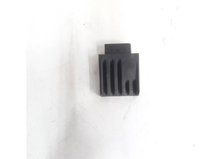Usagé Module pompe carburant Volkswagen Golf VII (AUA) 1.6 TDI BlueMotion 16V Prix € 26,25 Règlement à la marge proposé par Reclycar De Boer BV