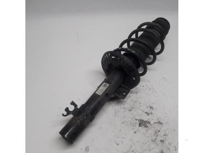 Volkswagen Polo Front shock absorbers, right stock