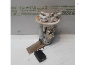 Begagnade Elektrisk bränslepump Suzuki Alto (RF410) 1.1 16V Pris € 26,25 Marginaltabell erbjuds av Reclycar De Boer BV
