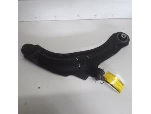 Used Front lower wishbone, left Renault Clio IV (5R) 0.9 Energy TCE 90 12V Price € 26,25 Margin scheme offered by Reclycar De Boer BV
