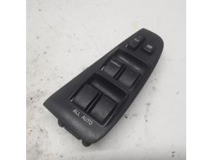 Used Electric window switch Toyota Avensis (T25/B1D) 2.0 16V D-4D Price € 26,25 Margin scheme offered by Reclycar De Boer BV