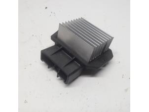 Used Heater resistor Toyota Avensis (T25/B1D) 2.0 16V D-4D Price € 21,00 Margin scheme offered by Reclycar De Boer BV