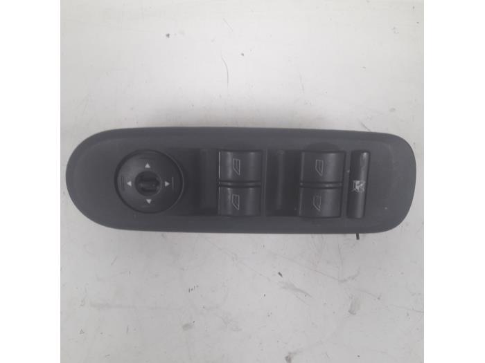 Usados Interruptor de ventanilla eléctrica Ford S-Max (GBW) 2.0 TDCi 16V 140 Precio € 52,50 Norma de margen ofrecido por Reclycar De Boer BV