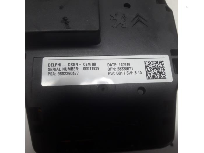 On-board computer controller from a Citroën DS5 (KD/KF) 2.0 BlueHDi 180 16V 2014