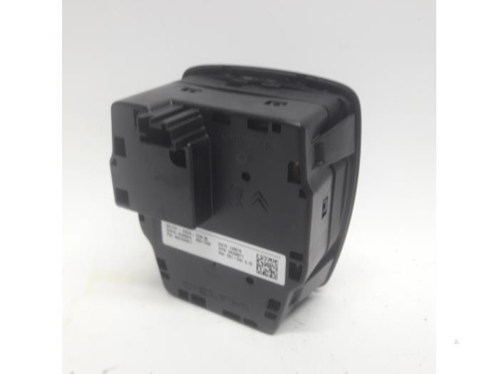 On-board computer controller from a Citroën DS5 (KD/KF) 2.0 BlueHDi 180 16V 2014