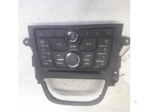 Used Radio control panel Volvo V50 (MW) 2.4i 20V Price € 52,50 Margin scheme offered by Reclycar De Boer BV