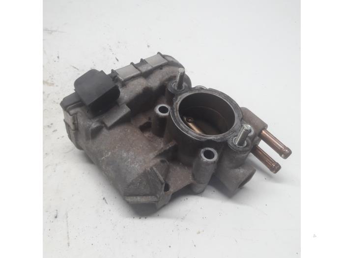 Gebrauchte Drosselklappengehäuse Opel Corsa C (F08/68) 1.0 12V Preis € 21,00 Margenregelung angeboten von Reclycar De Boer BV
