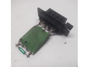 Used Heater resistor Citroen Berlingo 1.6 BlueHDI 75 Price € 26,25 Margin scheme offered by Reclycar De Boer BV