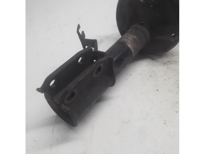 Front shock absorber, right from a Dacia Logan (LS) 1.5 dCi 2007