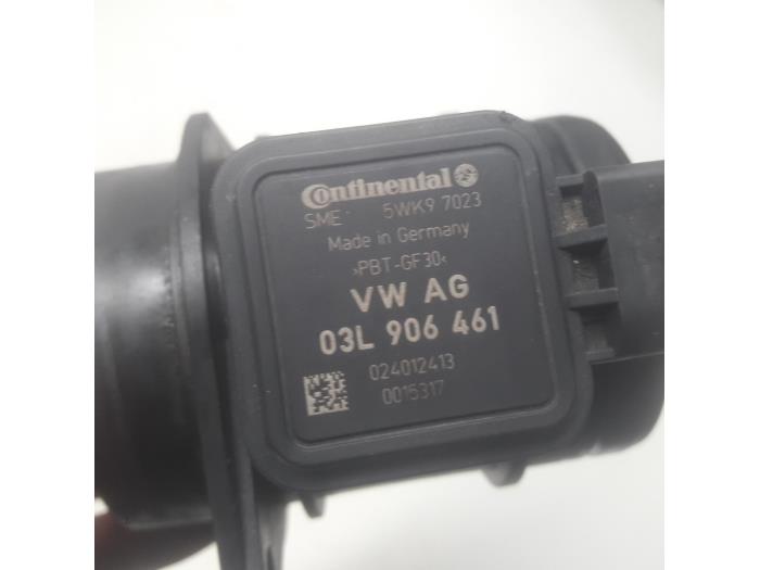Luftmengenmesser van een Volkswagen Caddy III (2KA,2KH,2CA,2CH) 1.6 TDI 16V 2013