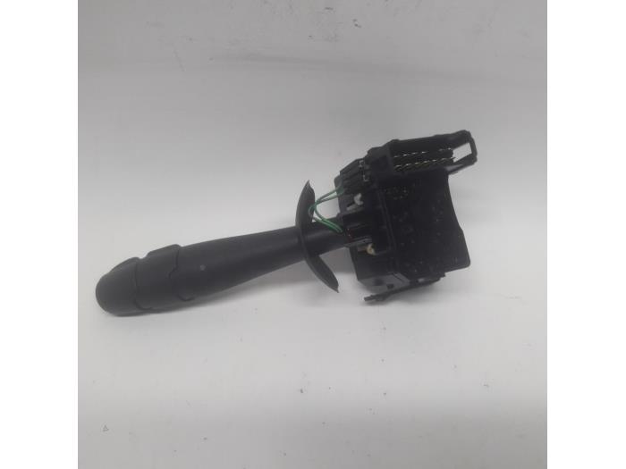 Wiper switch from a Renault Twingo II (CN) 1.5 dCi 90 FAP 2011