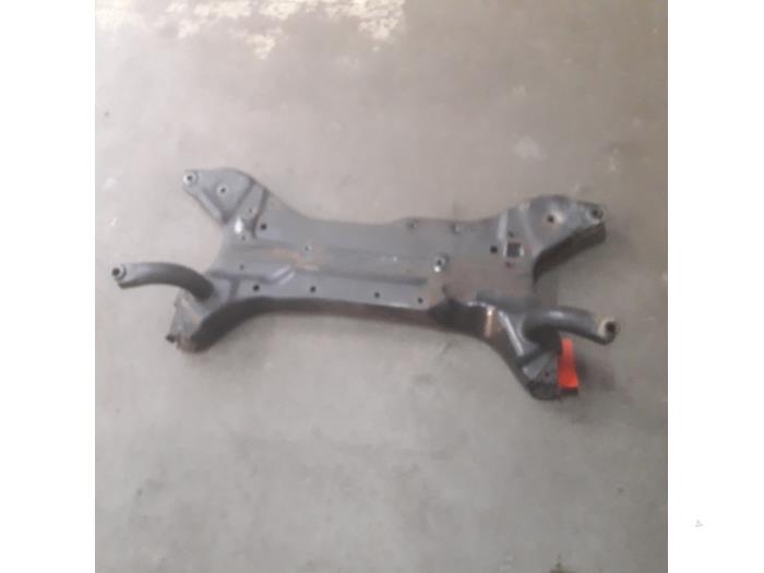 Subframe from a Citroën C-Crosser 2.2 HDiF 16V 2011