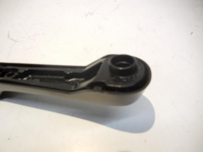 Front wiper arm from a Renault Clio 2011