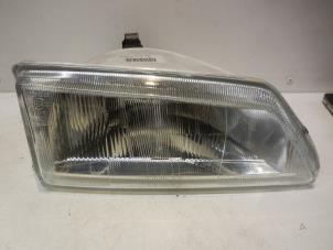 Nuevos Faro derecha Peugeot 106 Precio € 47,25 IVA incluido ofrecido por Reclycar De Boer BV