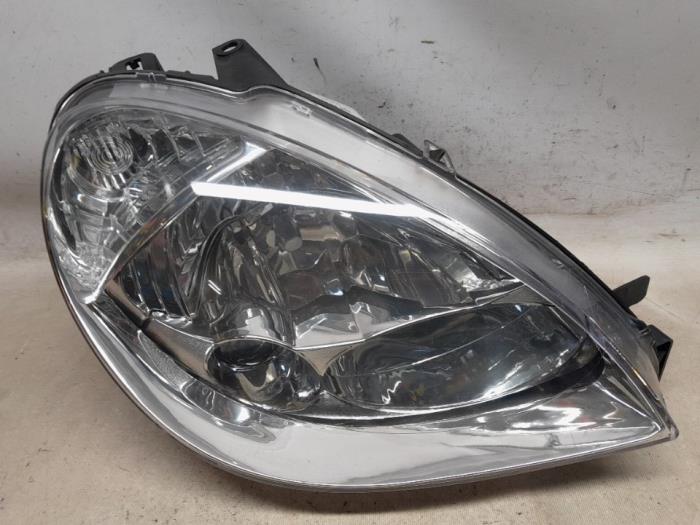 Neuf Phare droit Citroen Xsara Prix € 78,75 Prix TTC proposé par Reclycar De Boer BV