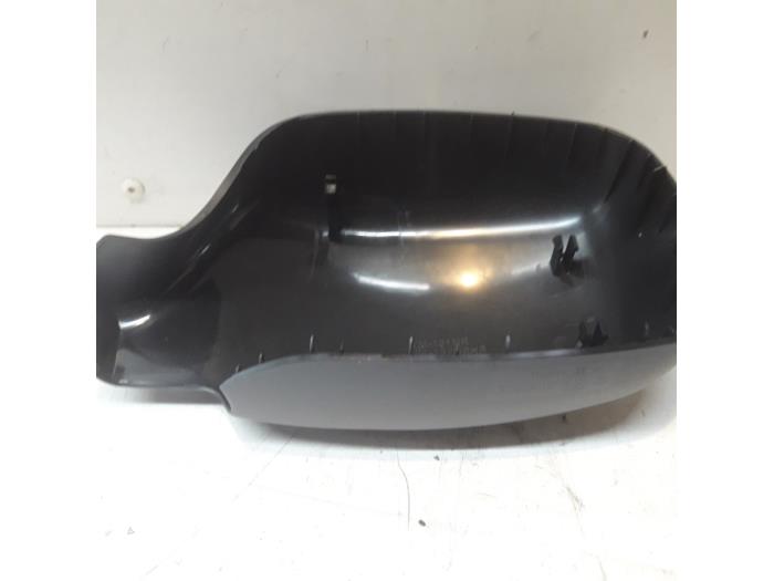 Mirror housing, right from a Renault Kangoo 2002