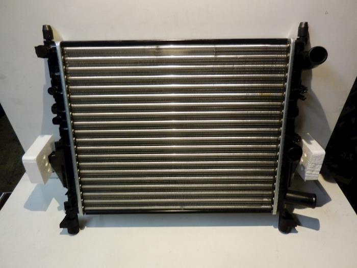Neuf Radiateur Renault Twingo Prix € 42,00 Prix TTC proposé par Reclycar De Boer BV