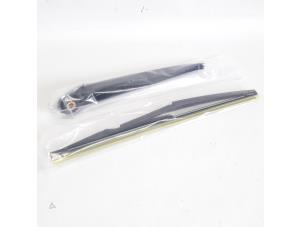 New Rear wiper arm Volvo XC90 Price € 23,63 Inclusive VAT offered by Reclycar De Boer BV