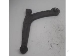 Gebrauchte Querlenker unten links vorne Fiat 500 (312) 1.2 Preis € 26,25 Margenregelung angeboten von Reclycar De Boer BV