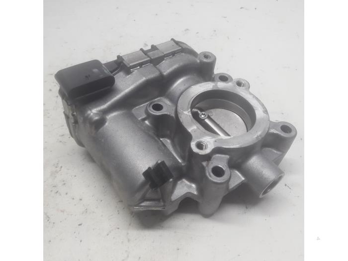 Throttle body from a Dacia Duster (SR) 1.3 TCE 130 16V 2019