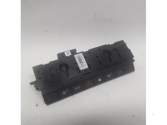 Interruptor de luz de pánico de un Dacia Duster (SR) 1.3 TCE 130 16V 2019
