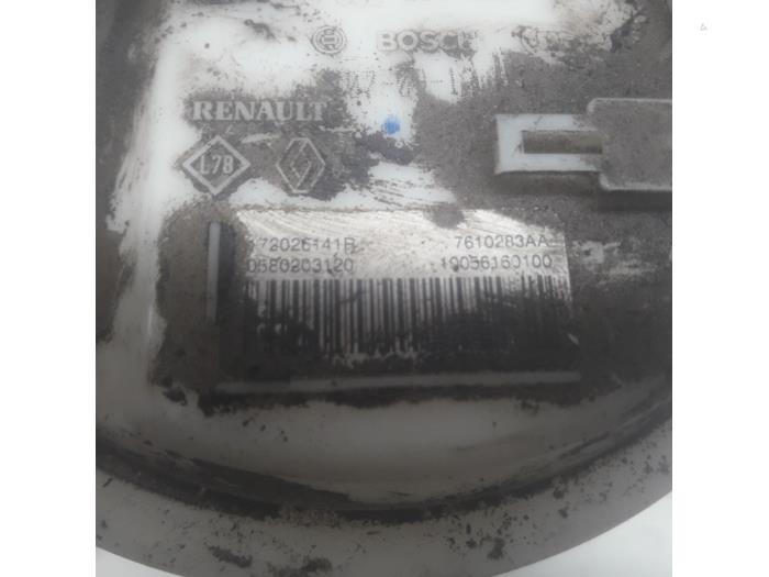 Kraftstoffpumpe Elektrisch van een Renault Megane III Grandtour (KZ) 1.5 dCi 110 2012