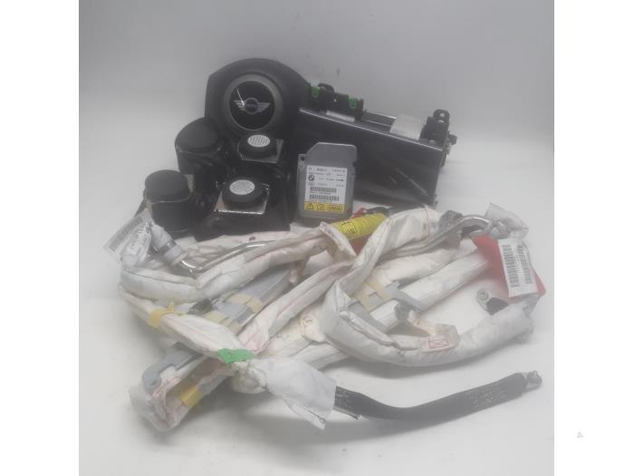 Gebrauchte Airbag Set + Modul BMW Mini (R50/53) 1.6 16V One Preis € 105,00 Margenregelung angeboten von Reclycar De Boer BV