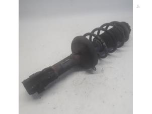 Used Front shock absorber, right Volkswagen Polo III (6N1) 1.6i 75 Price € 36,75 Margin scheme offered by Reclycar De Boer BV