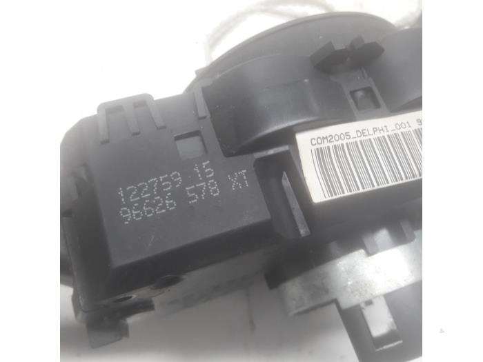 Interruptor combinado columna de dirección de un Fiat Scudo (270) 2.0 D Multijet 2008
