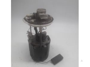 Usados Bomba eléctrica de combustible Fiat Punto II (188) 1.2 60 S Precio € 42,00 Norma de margen ofrecido por Reclycar De Boer BV
